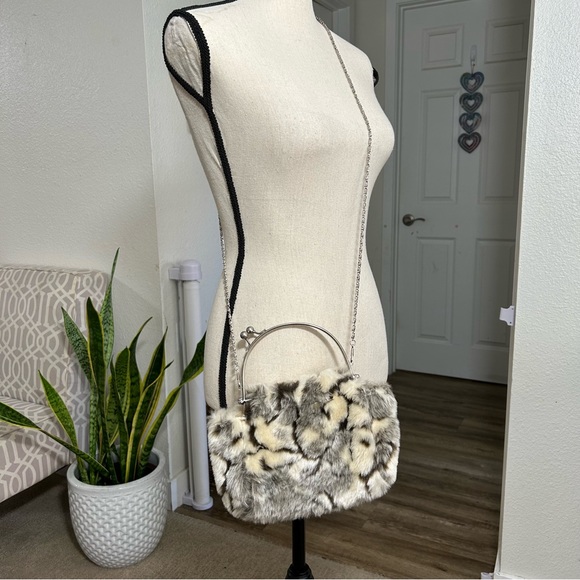 Adorable Faux Fur Mini Handbag Purse Asymmetrical Handle Silver Hardware Clean - Picture 2 of 15